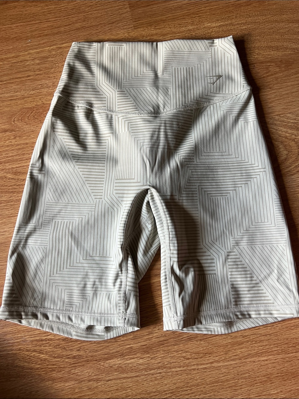 Gymshark Women's High-Rise Geo Print Shorts - Light Gray